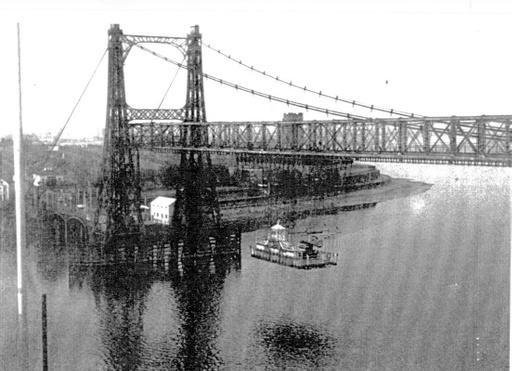 RUNCORN TRANSPORTER CARRIAGE OVER THE MERSEY