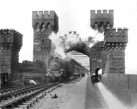 RUNCORN RAILWAY BRIDGE (2)