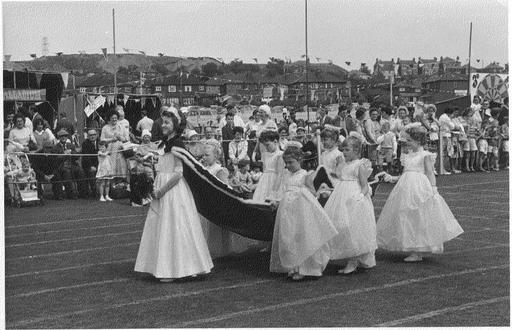 WESTON POINT ICI ROSE FETE JULY 1963 Queen Denise Littlemore, Linda Wilding, Debra Quine, Joy Atherton, Vivine Grifiths