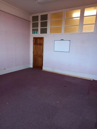 2h: Crewe Collection Room at Muni - all empty